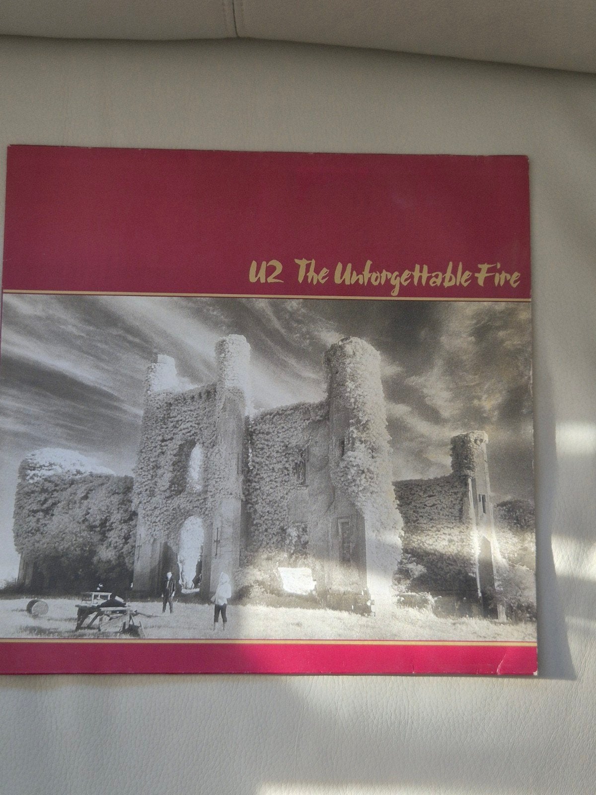 U2 - The Unforgettable Fire LP (Vinyl), LP, Rock, Gebruikt, Ophalen of Verzenden