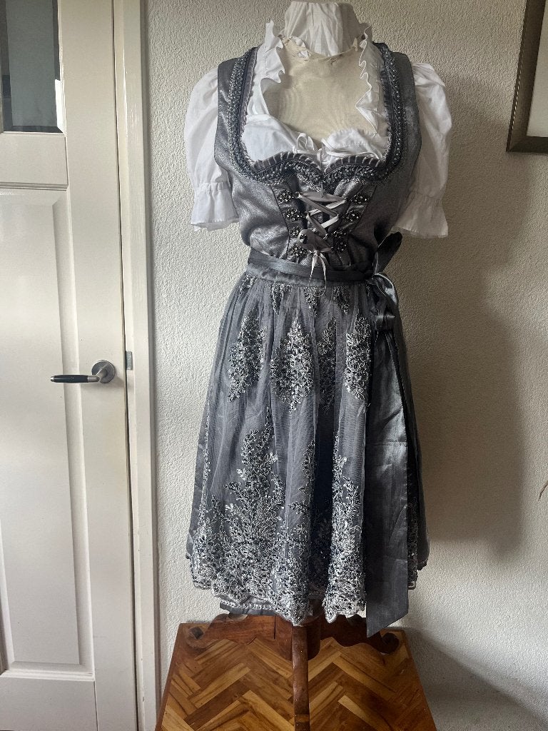waanzinnig mooie Kruger Dirndl met schort maat 40 nr 49, Maat 38/40 (M), Ophalen of Verzenden, Kleding, Kruger