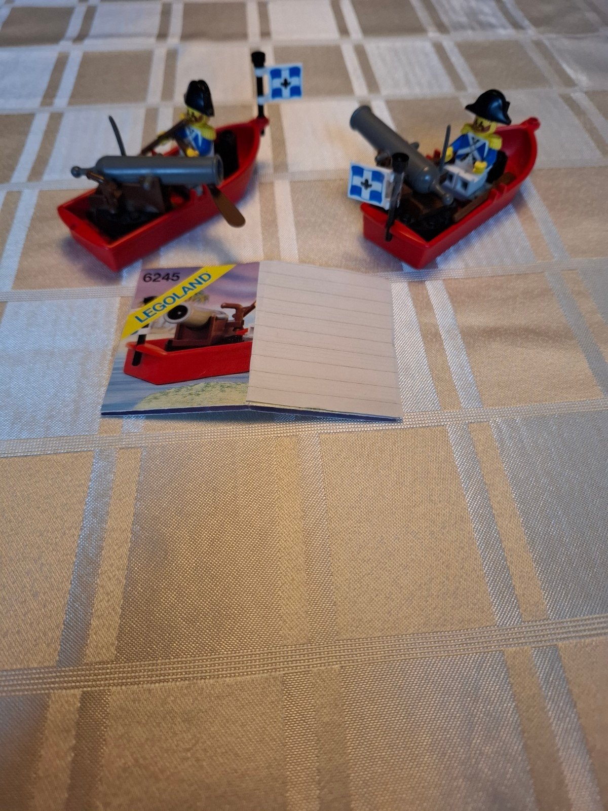LEGO Legoland 6245: Red Boat met kanon (2 stuks), Gebruikt, Lego, Ophalen of Verzenden, LEGOLAND