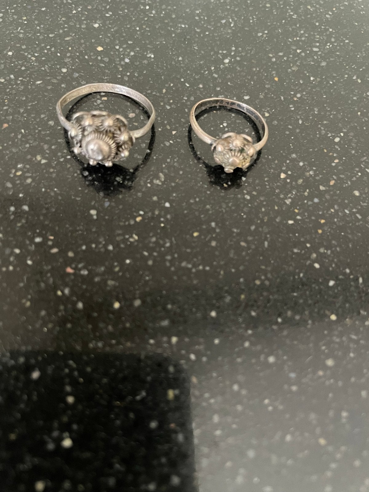 Twee zilveren Zeeuwse knoop ringen, Sieraden, Tassen en Uiterlijk, Ophalen of Verzenden, Gebruikt, Zilver, Dame