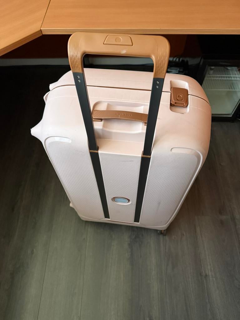 Delsey Moncey 4 wheel trolley, Sieraden, Tassen en Uiterlijk, Koffers, Wieltjes, Hard kunststof, 45 tot 55 cm, Ophalen of Verzenden