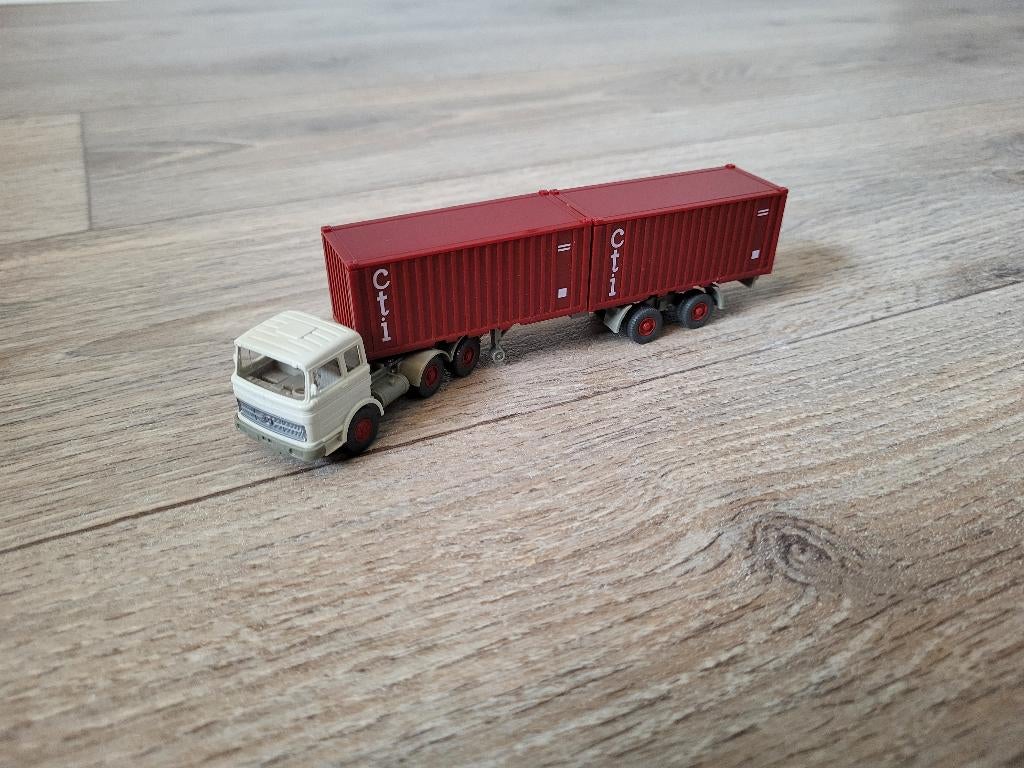 Mercedes Benz LP met containeroplegger Wiking vrachtwagen, Ophalen of Verzenden, Zo goed als nieuw, Bus of Vrachtwagen, Wiking