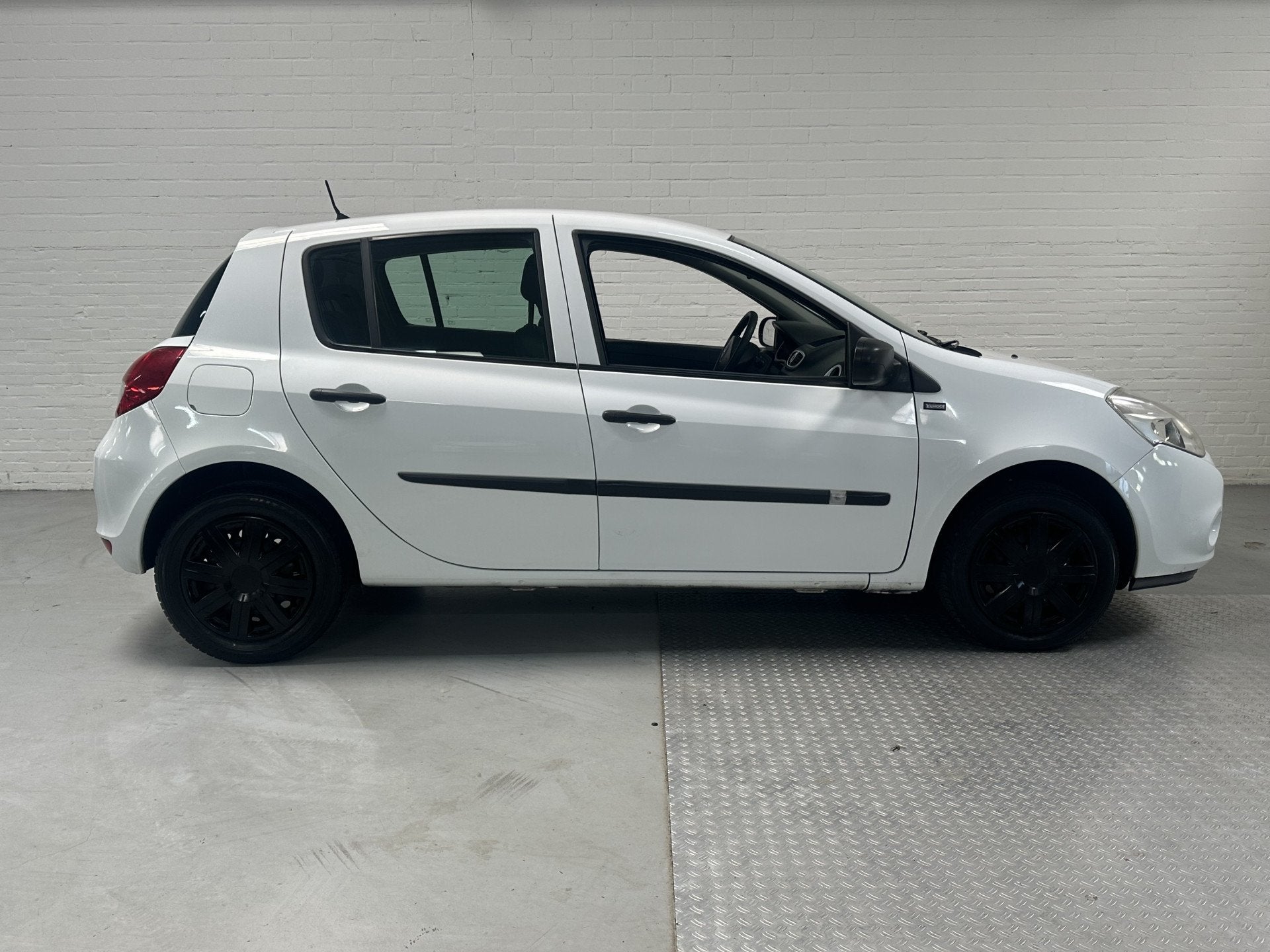 Renault Clio 1.2 Collection AIRCO / ELK.RAMEN / STUURBKR /, Auto's, Euro 5, Stof, Gebruikt, 4 cilinders