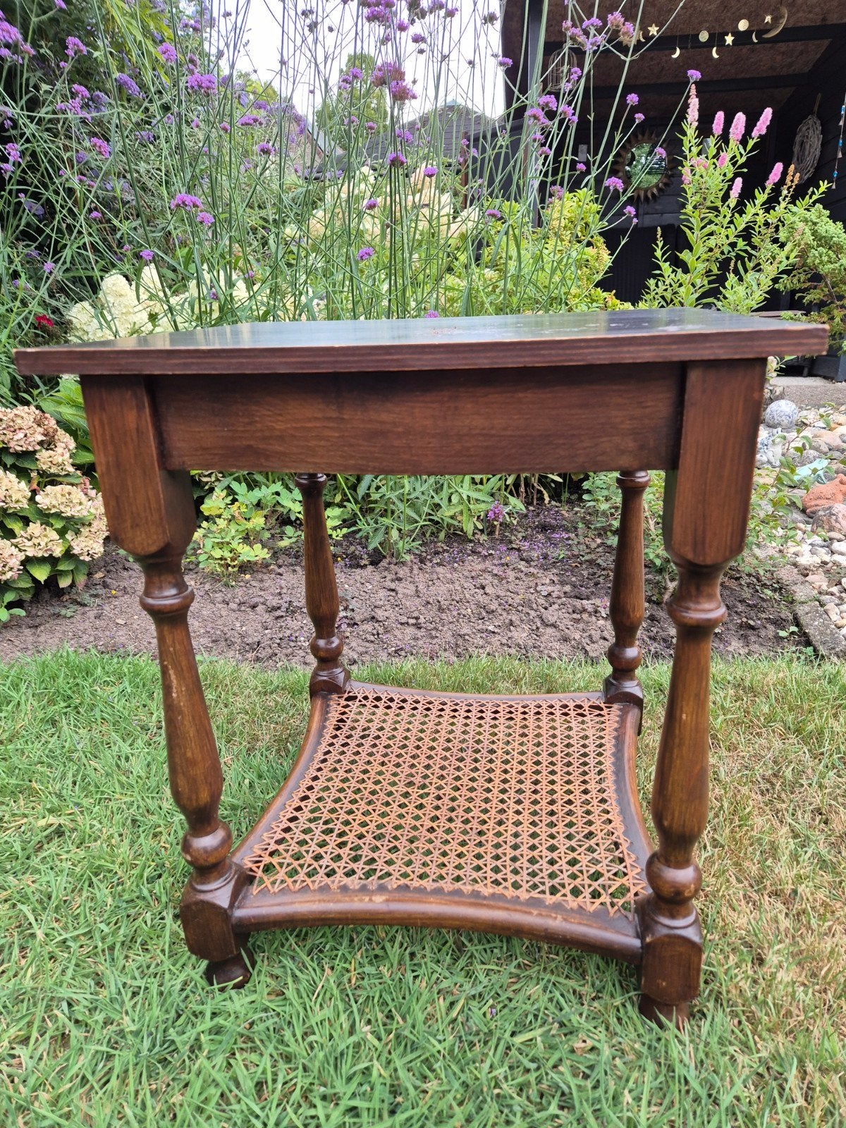 vintage/antiek tafeltje met webbing onderblad, Ophalen
