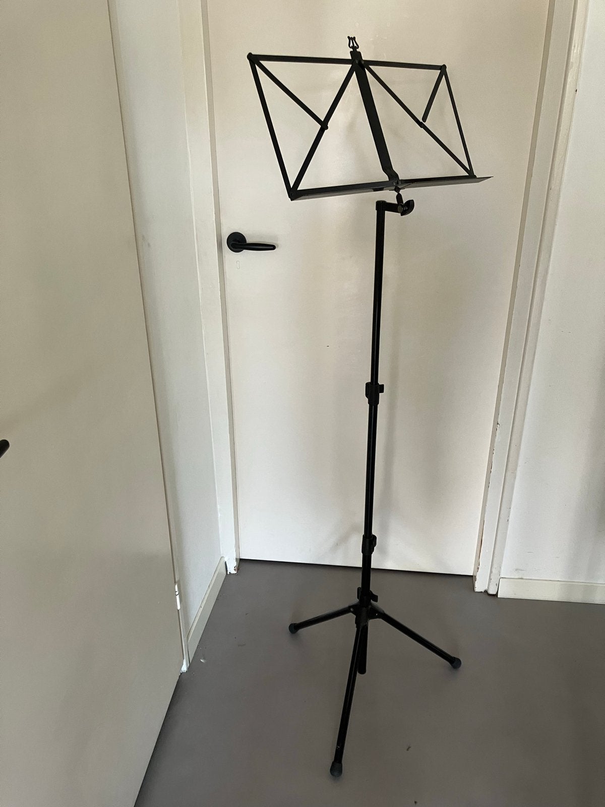 Opvouwbare muziekstandaard - Zwart, Ophalen of Verzenden, Zo goed als nieuw, Muziekstandaard, Overige instrumenten