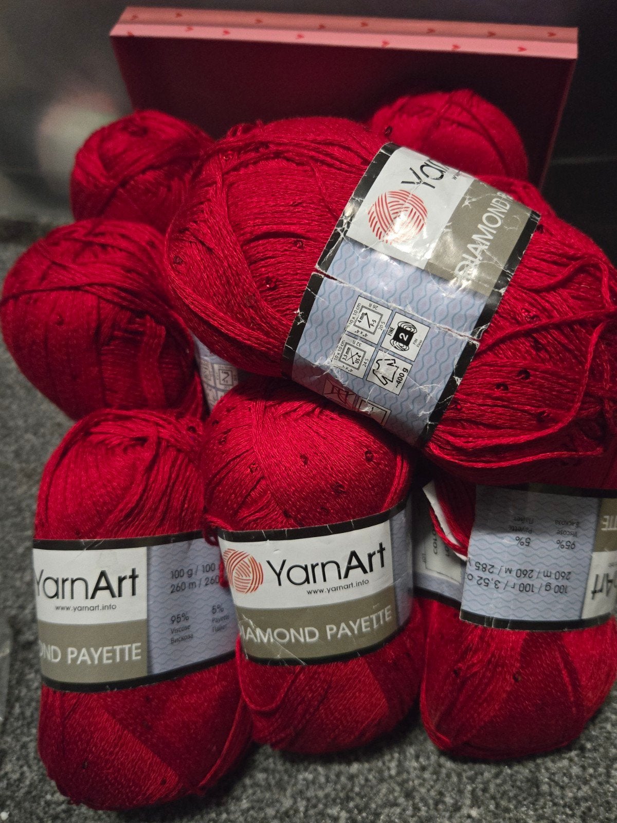 10 bollen YarnArt Diamond Payette | rood garen met paillette, Hobby en Vrije tijd, Ophalen of Verzenden, Nieuw, Breien of Haken