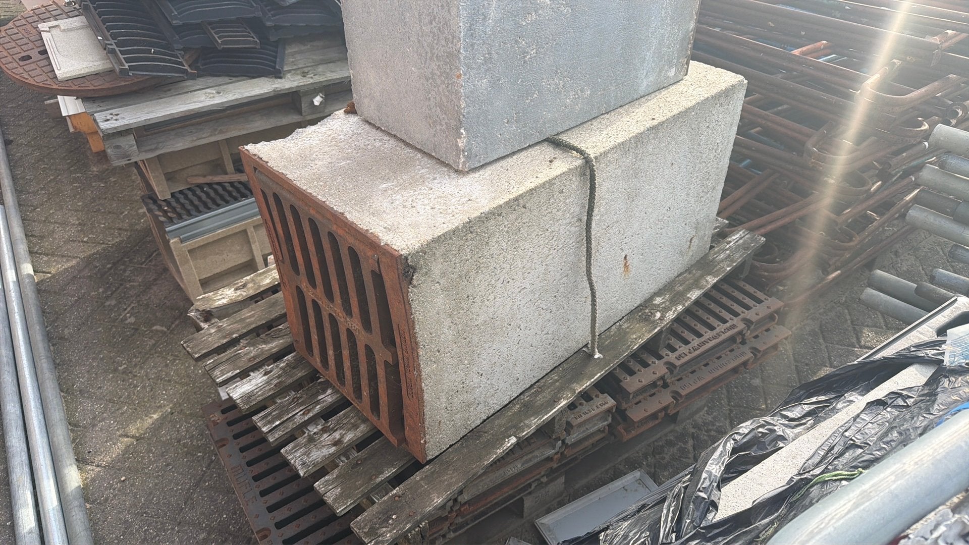 Betonnen straatkolk, Minder dan 75 liter, Ophalen, Gebruikt, Overige materialen