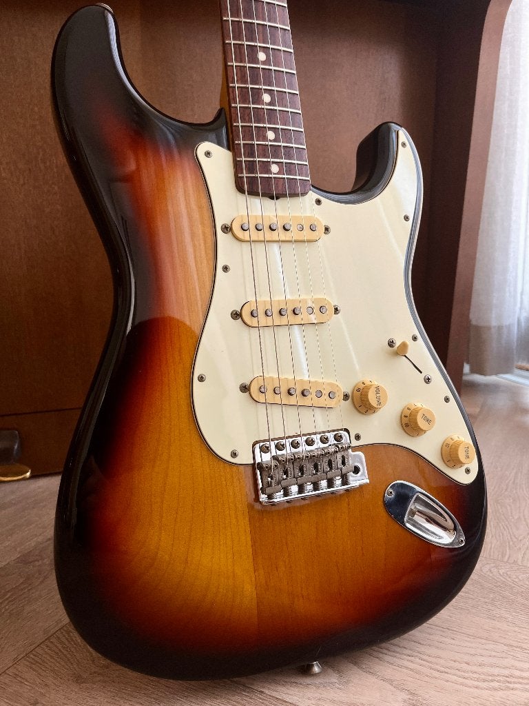 2012 Fender Japan ST62-TX Stratocaster 3-Tone Sunburst MIJ, Ophalen, Gebruikt, Solid body, Fender