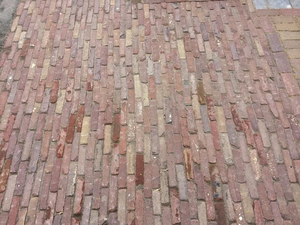 ACTIE: OUD GEBAKKEN KLINKERS WAALFORMAAT / GEZAAGDE WAALTJES, Tuin en Terras, Gebruikt, Keramiek, Klinkers, Ophalen of Verzenden
