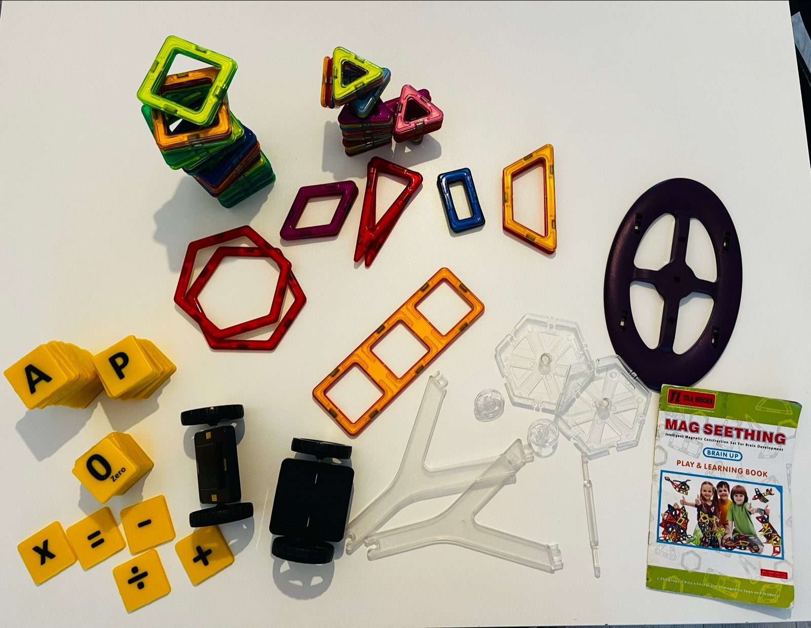 Magnetisch Bouwspeelgoed Set met Boek, Kinderen en Baby's, Ophalen, Zo goed als nieuw, Overige merken