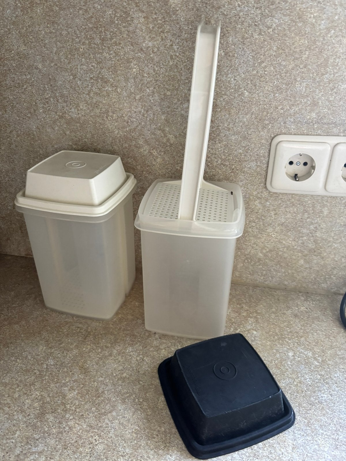 Tupperware augurkenpot pick-a-deli olijvenpot groot 2 liter, Gebruikt, Ophalen of Verzenden, Bus of Trommel, 2000 ml