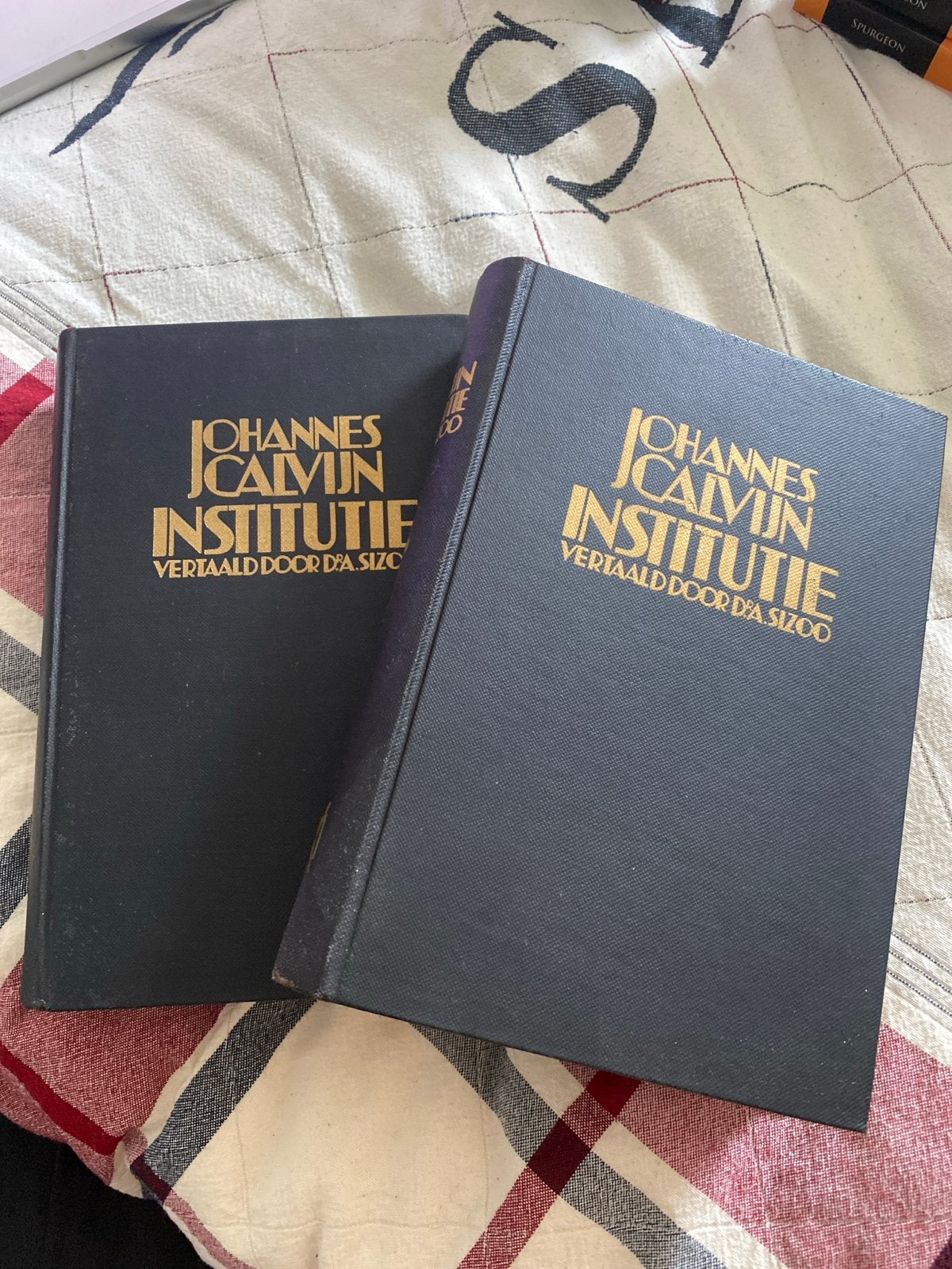 Johannes Calvijn Institutie - 2 delen, Ophalen of Verzenden, Zo goed als nieuw, Christendom | Protestants