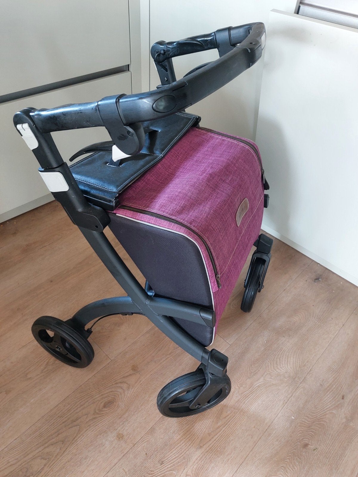 Rollz flex  ook in wit vlotte  trolley rollator, Diversen, Rollators, Ophalen of Verzenden, Lichtgewicht, Zo goed als nieuw