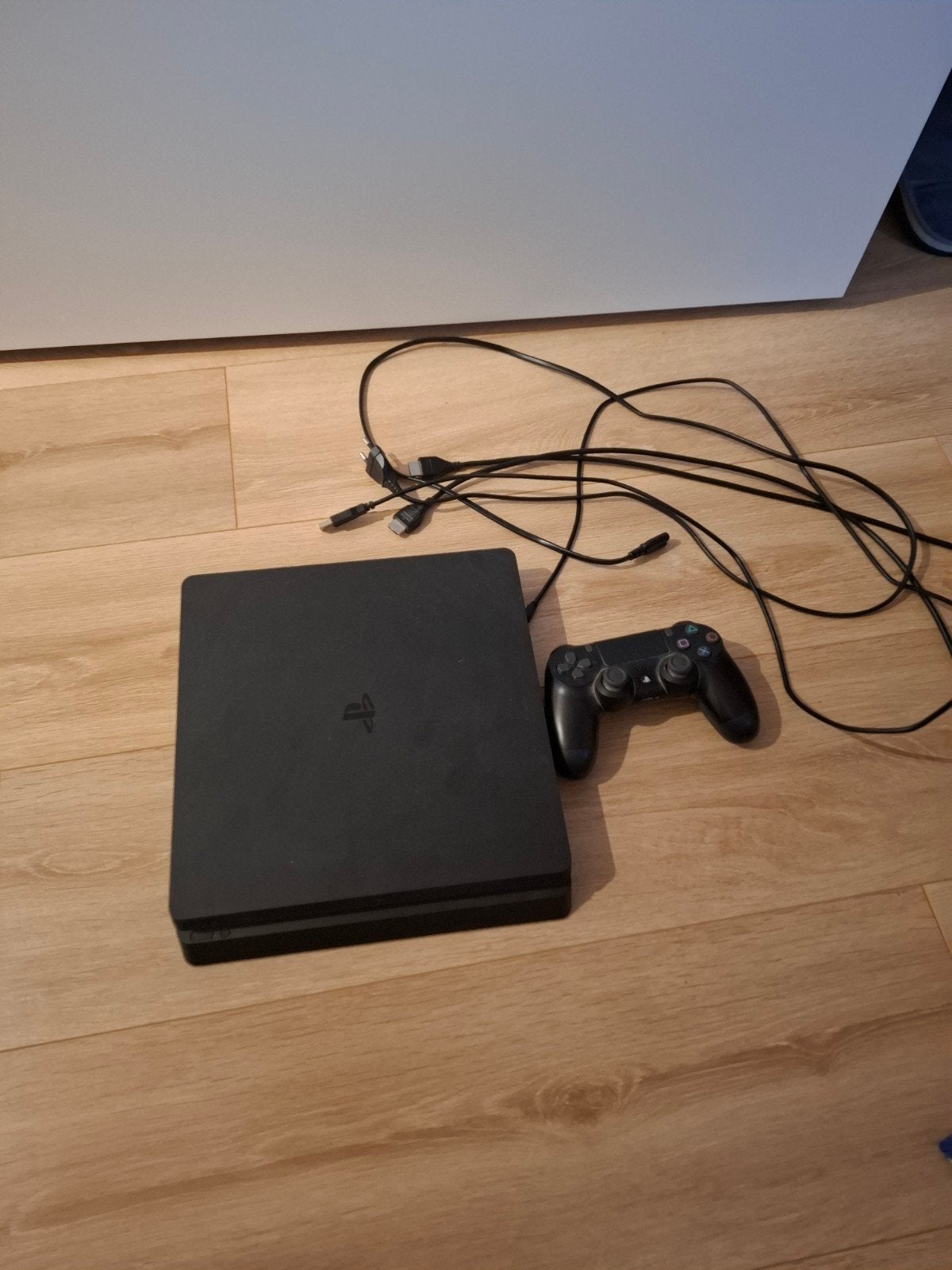 Ps4 slim compleet, Ophalen of Verzenden, Zo goed als nieuw, Met 1 controller, Slim