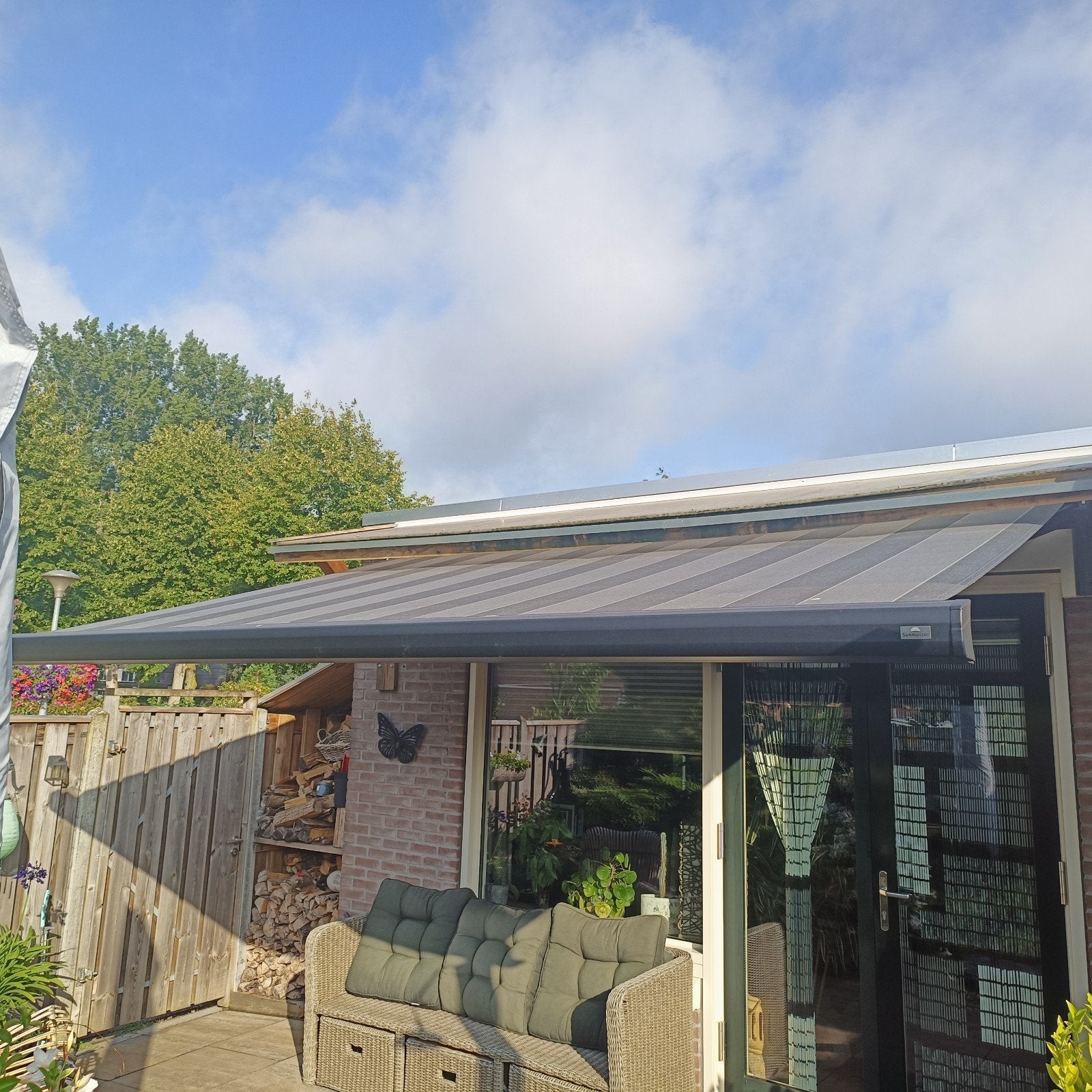 Elektrisch zonnescherm 3.72m b., Somfy motor, app bedienin, Elektrisch, Ophalen of Verzenden, Zo goed als nieuw, 150 tot 300 cm