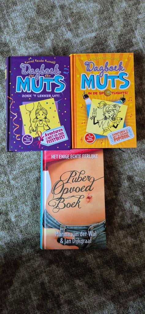 Dagboek van een Muts boeken & Puber Opvoedboek, Ophalen of Verzenden, Gelezen, Rachel Renée Russell, Marina van der Wal & Jan Dijkgraaf