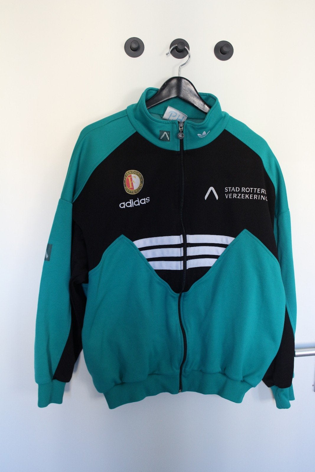Feyenoord Adidas Trainingspak Jasje 1992 - Gesigneerd, Maat 52/54 (L), Ophalen of Verzenden, Zo goed als nieuw, Adidas