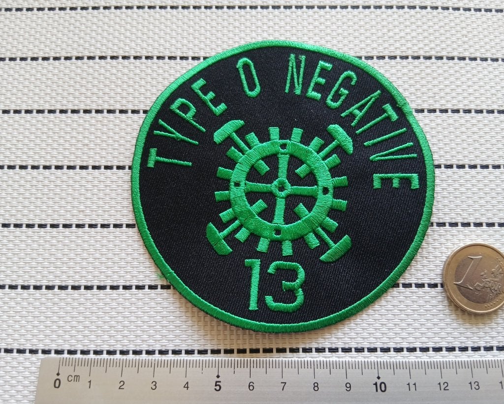 Type O Negative 13 vrij mooie 10 cm embroidered patch t66, Ophalen of Verzenden, Nieuw, Kleding