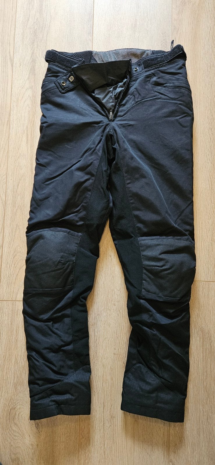 Zwarte macna motorbroek, maat M, in goede staat, Ophalen of Verzenden, Broek | textiel, Dames, Tweedehands