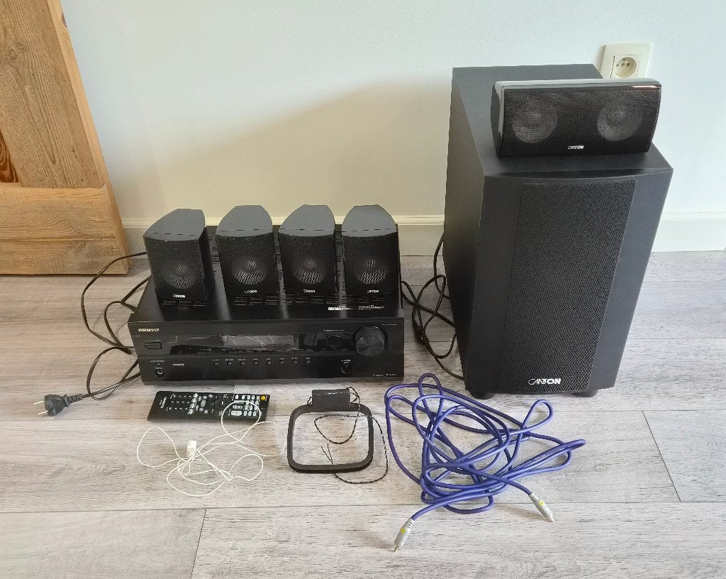 Onkyo receiver en Canton luidsprekers surround set, Gebruikt, 70 watt of meer, 5.1-systeem, Overige spelers