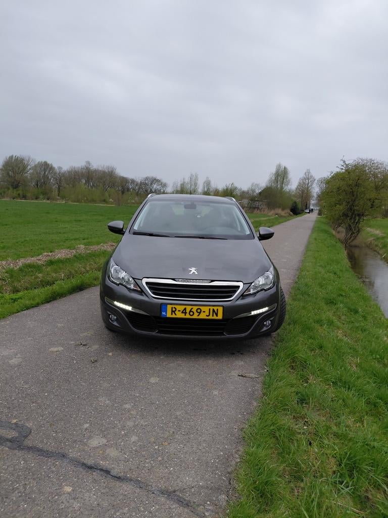 Peugeot 308 sw 1.6 E-hdi 85KW 5-DRS 2017 Grijs, Auto's, Peugeot, Particulier, ABS, Airbags, Airconditioning, Alarm, Automatische klimaatregeling