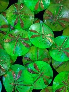 Uranium glas knopen 4cm groen glas libelle, Antiek en Kunst, Ophalen of Verzenden