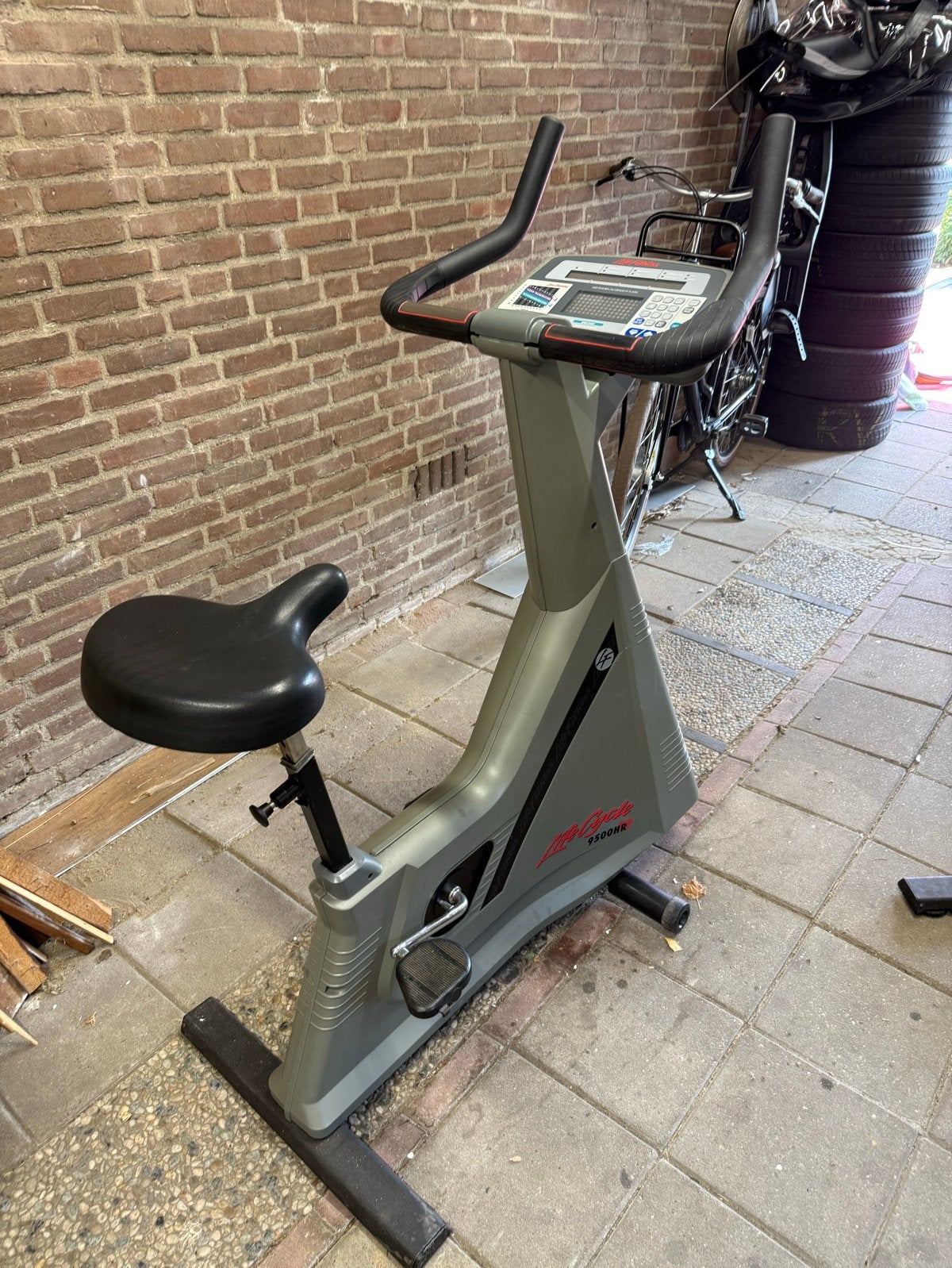 Life Fitness 9500HR Hometrainer - Gebruikt, Sport en Fitness, Ophalen, Gebruikt, Metaal, Benen