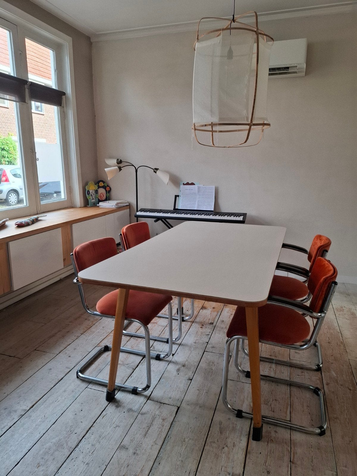 Vintage eettafel met 4 stoelen - Jaren '70 stijl, Huis en Inrichting, Tafels | Eettafels, Gebruikt, Vintage, Jaren '70, 100 tot 150 cm