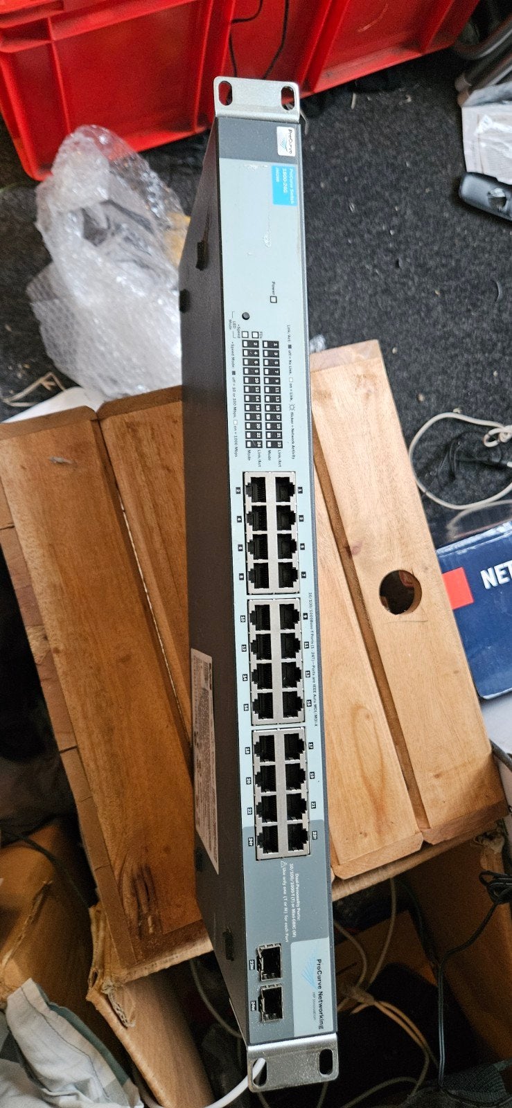 HP ProCurve Switch 1800-24G (J9028B) - 24-poorts Gigabit, Computers en Software, Netwerk switches, Ophalen of Verzenden