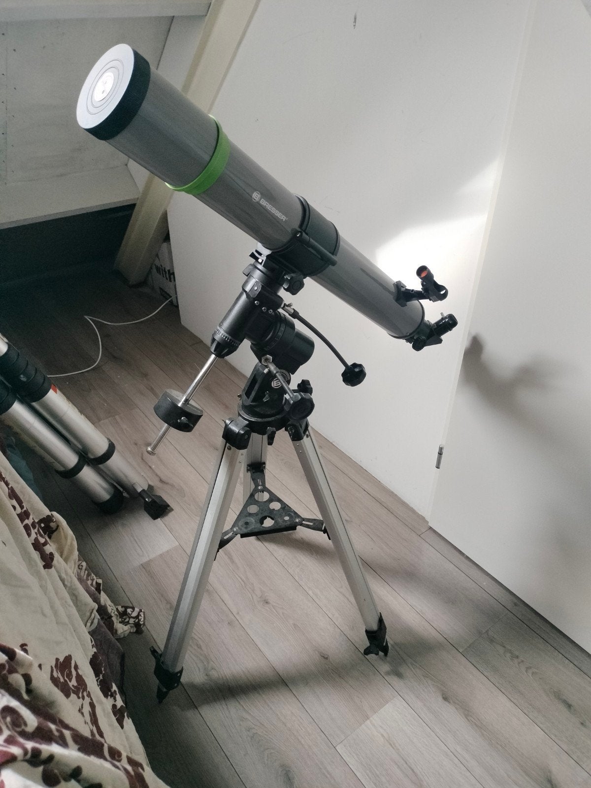 Bresser SpaceExplorer 90/900 EQ Lenzentelescoop met Statief, Lenzentelescoop (refractor), 80 tot 200 mm, Met statief, Ophalen of Verzenden