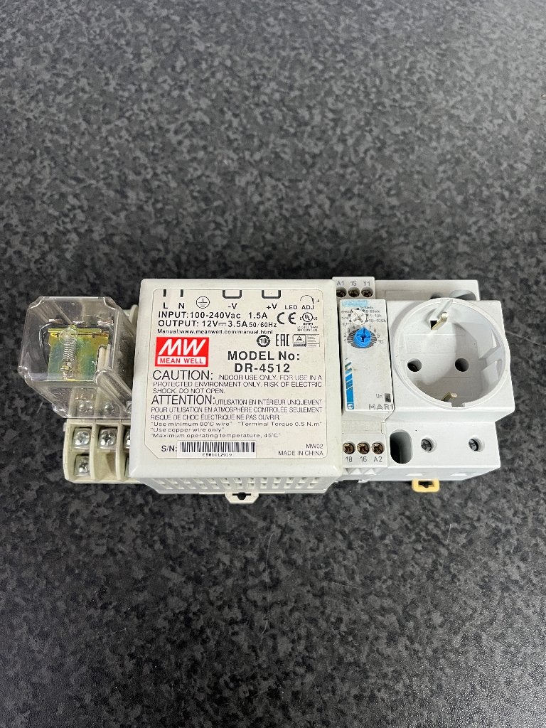 Meanwell DR-4512 voeding , Crouset tijdrelais + stopcontact, Ophalen of Verzenden, Gebruikt