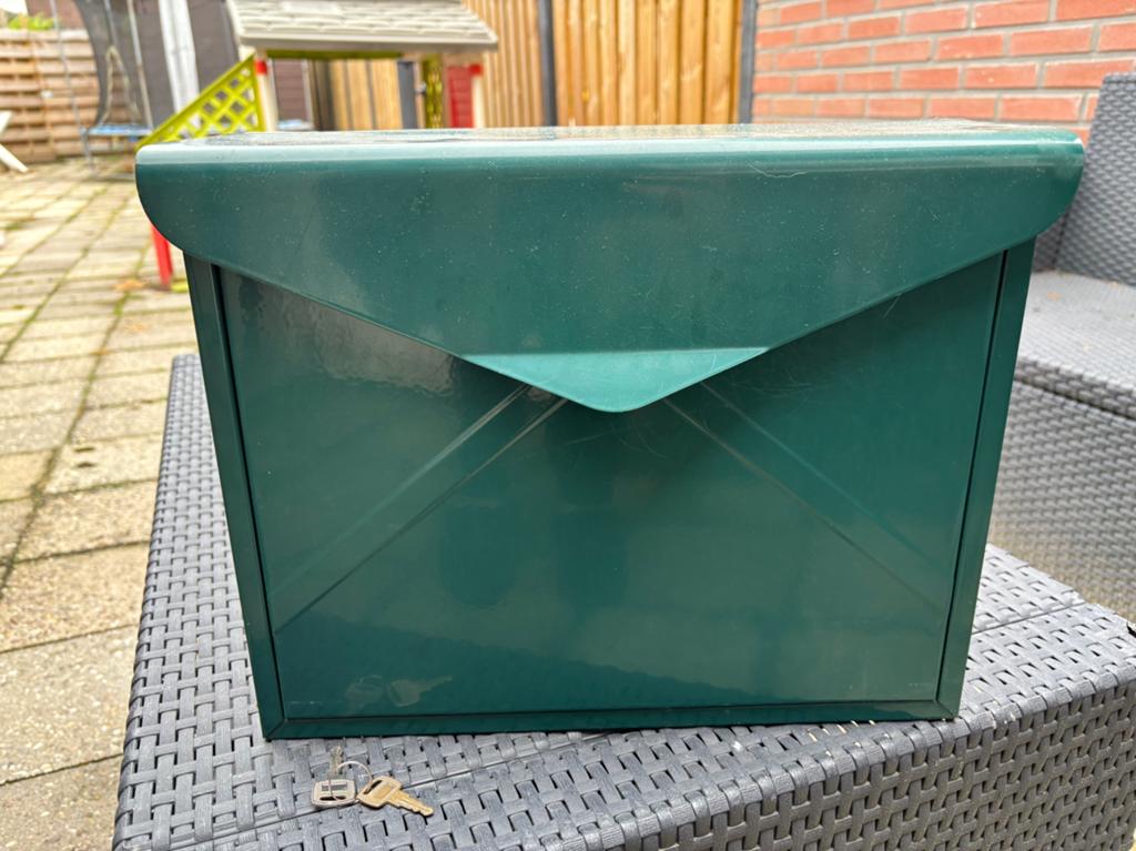 Groene brievenbus, zo goed als nieuw, Ophalen of Verzenden, Zo goed als nieuw, Staal, Wandbrievenbus
