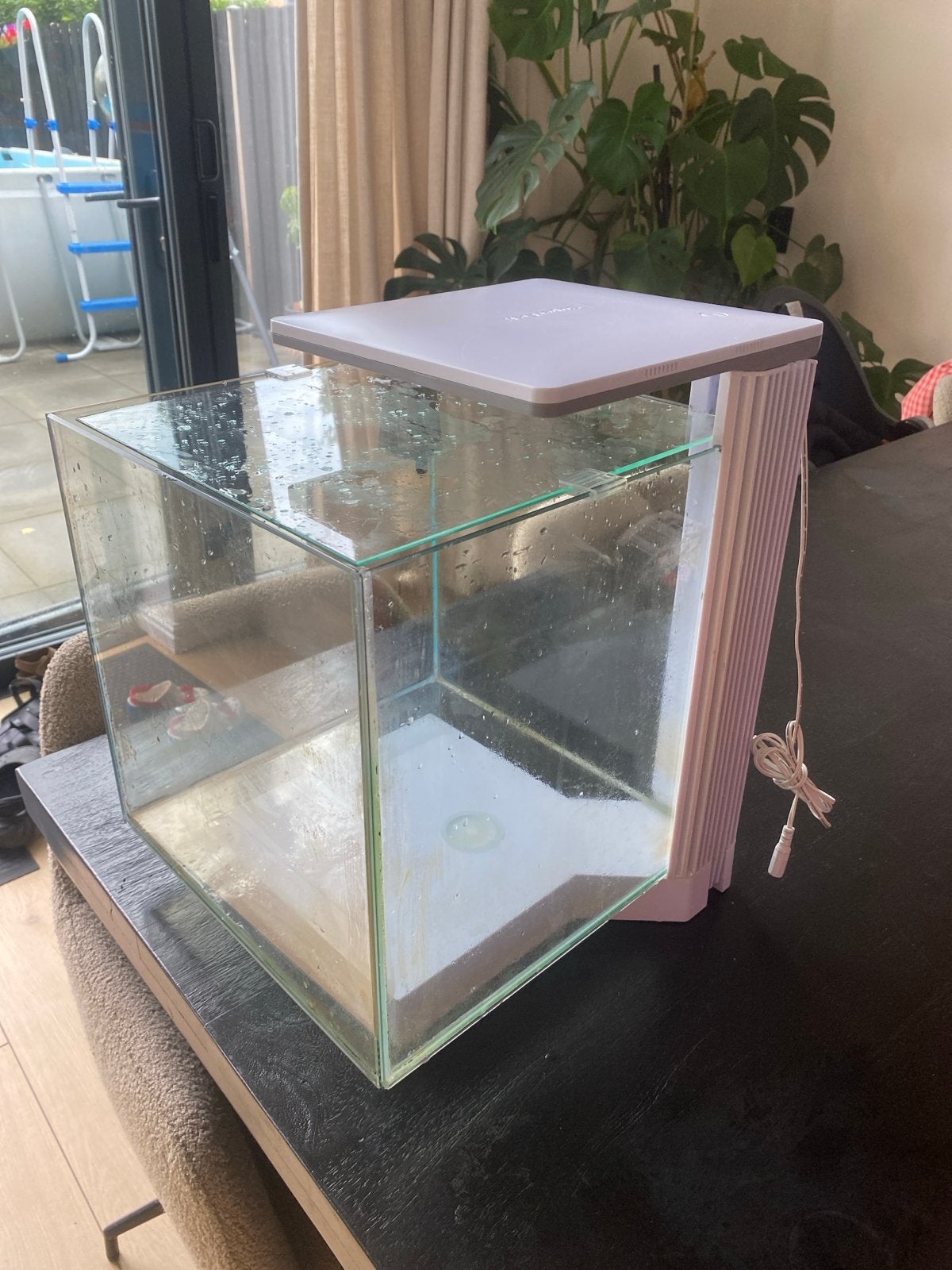 Superfish aquarium Qubiq 30 led, Dieren en Toebehoren, Ophalen, Gebruikt, Leeg aquarium, Inclusief deksel