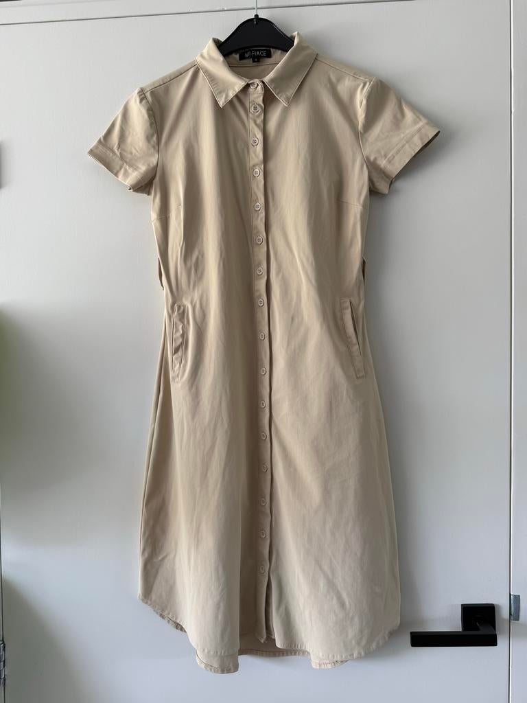 Mi Piace Travelstof Jurk Maat S Beige/Zandkleurig, Beige, Ophalen of Verzenden, Knielengte, Maat 36 (S)