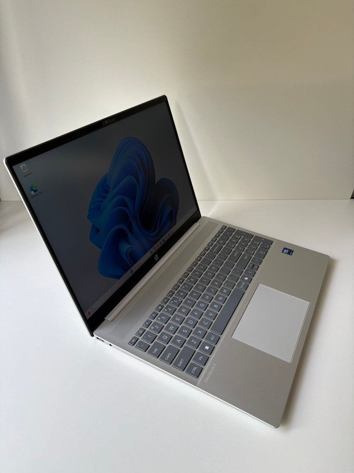 HP OmniBook 5 16 Core Ultra 7 255U 16GB 512GB SSD, Computers en Software, Windows Laptops, Qwerty, Ophalen of Verzenden, Zo goed als nieuw
