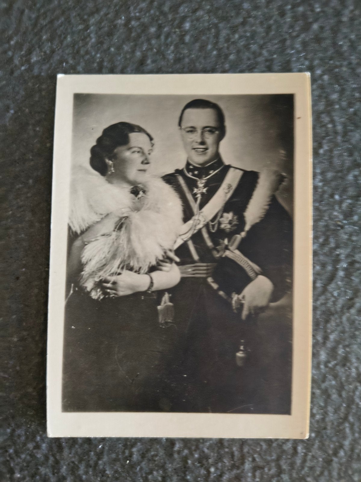 Vintage foto Koningin Juliana en Prins Bernhard (1944), Gebruikt, Foto, Ophalen of Verzenden, 1940 tot 1960