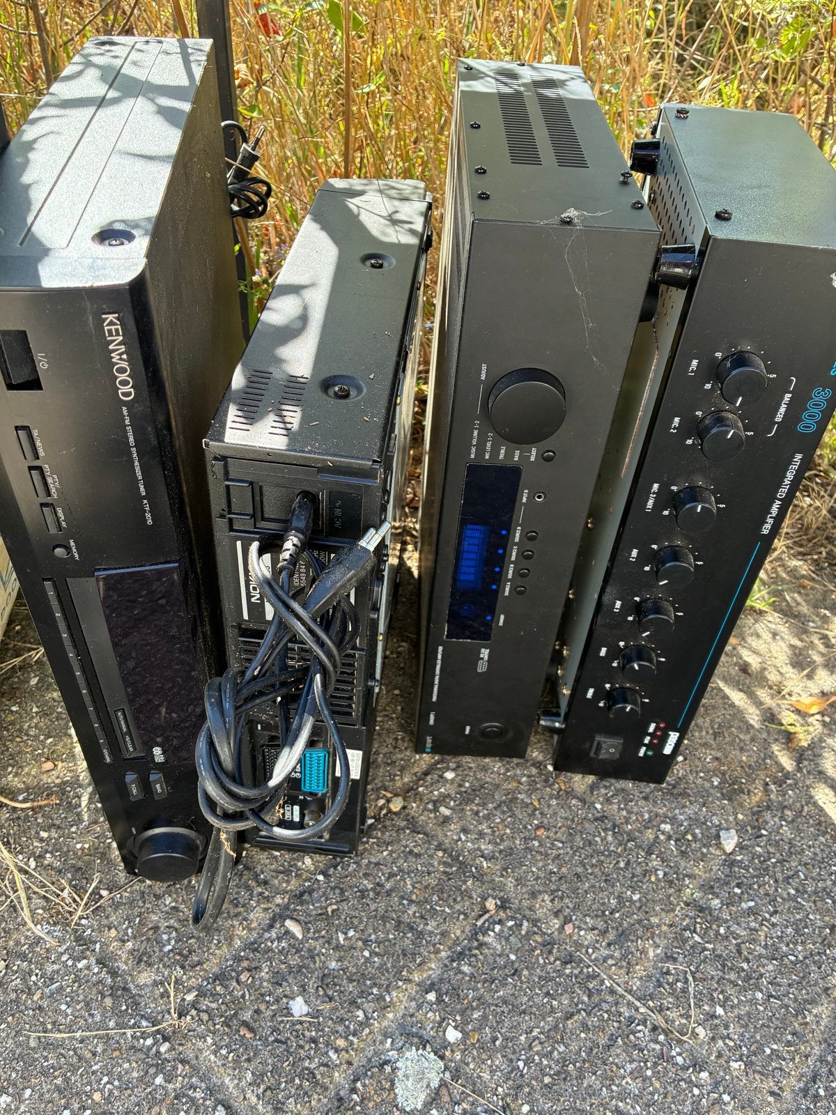 Diverse audioapparatuur: versterkers, CD-spelers, tuners, Losse componenten, Niet werkend, Cd-speler, Ophalen