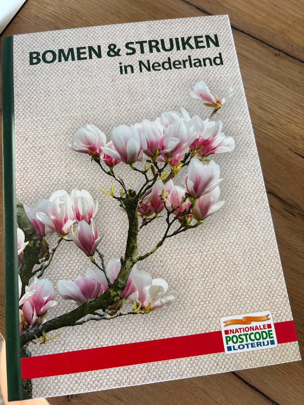 Bomen & Struiken in Nederland - Nationale Postcode Loterij, Ophalen of Verzenden, Zo goed als nieuw, Bloemen, Planten en Bomen