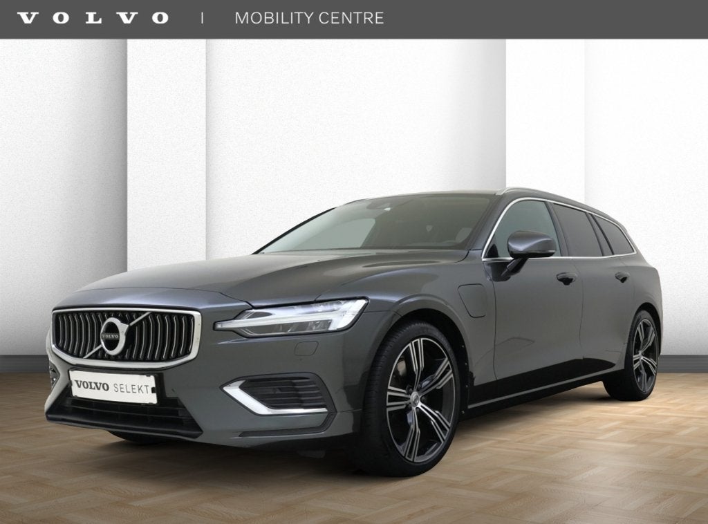 Volvo V60 2.0 T8 AWD R-Design | Trekhaak | 19" Velgen | Lede, 12 maanden, Adaptive Cruise Control, Gebruikt, 4 cilinders