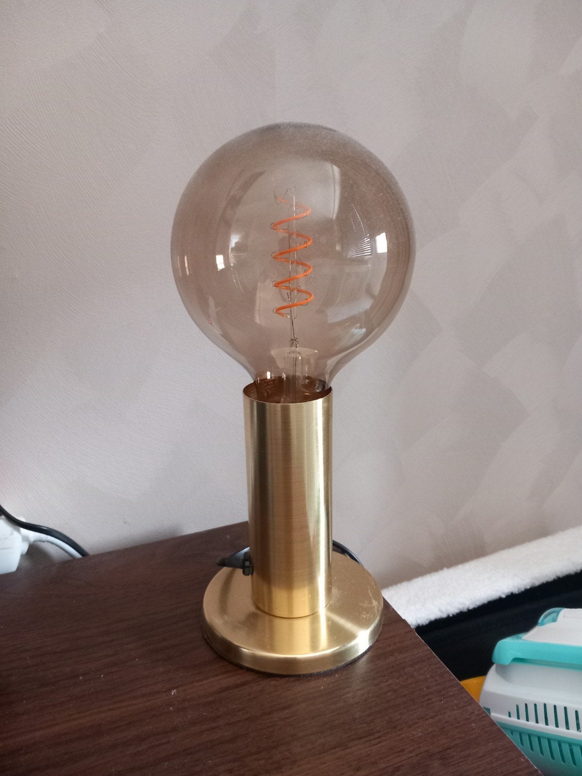 Moderne gouden tafellamp, Ophalen, Overige merken, Goud, 27 cm