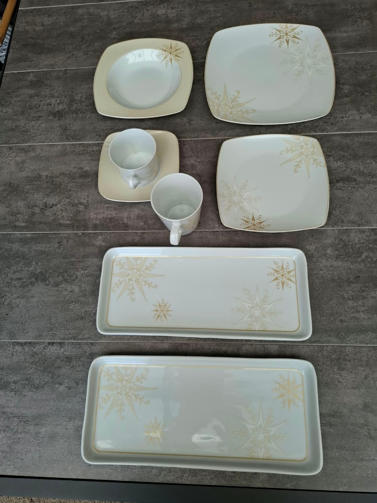 12-delig Kerstservies met opdienschalen - Flirt by R&B, Ophalen, Overige merken, Keramiek, Zo goed als nieuw
