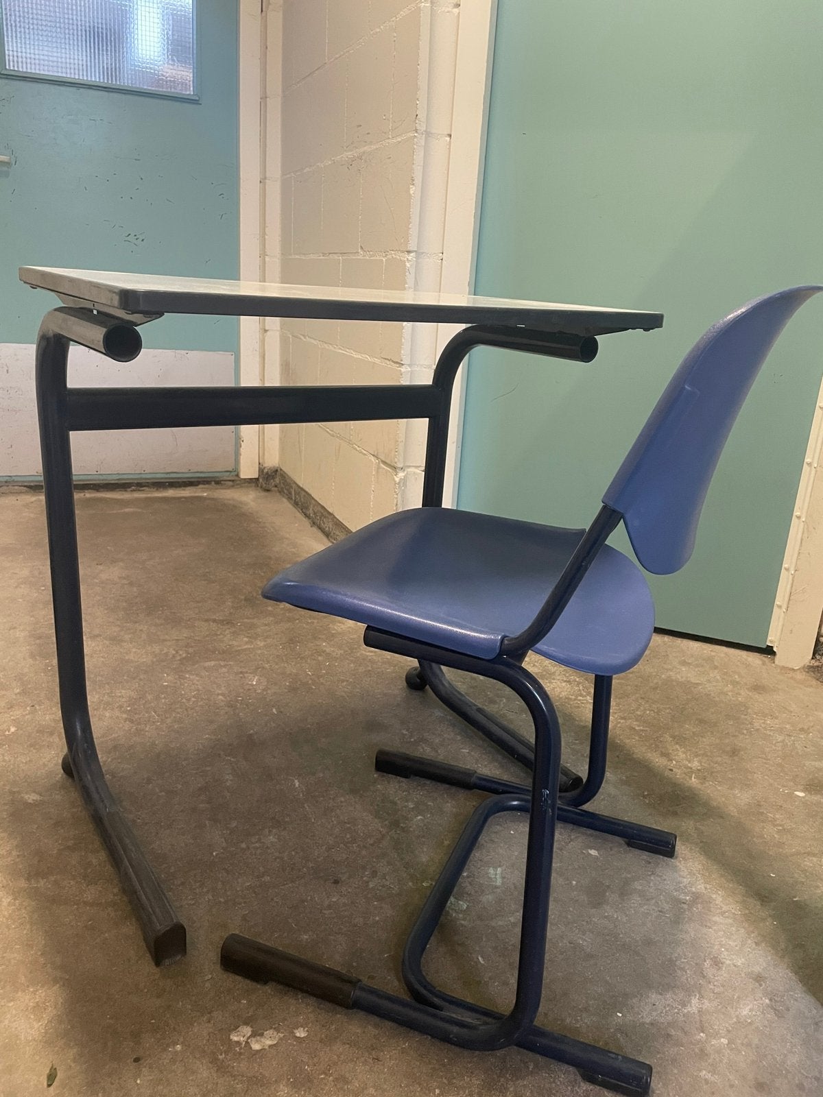 Bureau en stoel in ouderwetse stijl. Stark design., Ophalen, Gebruikt, Blauw, Bureaustoel