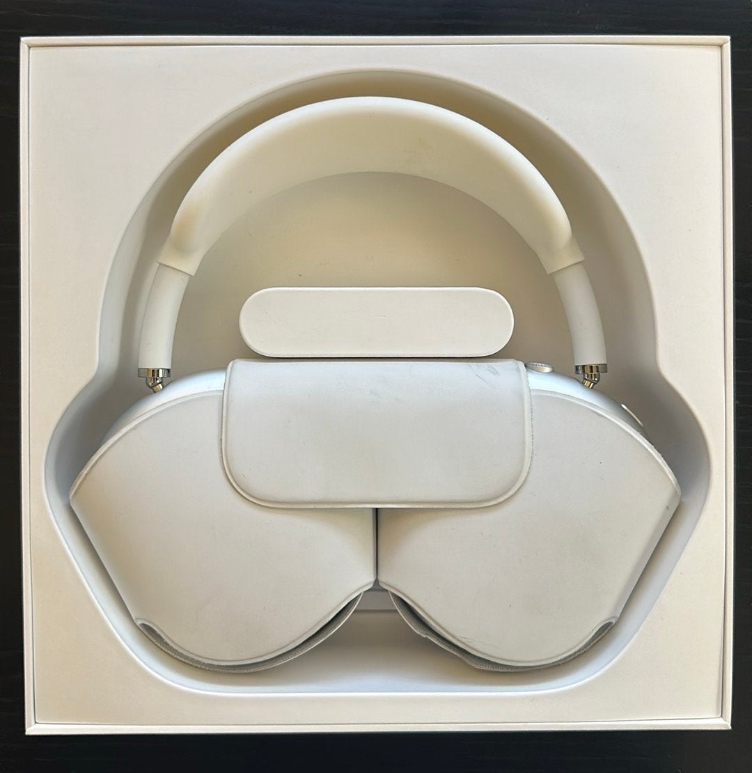 Apple AirPods Max - Zilver (Zo goed als nieuw)