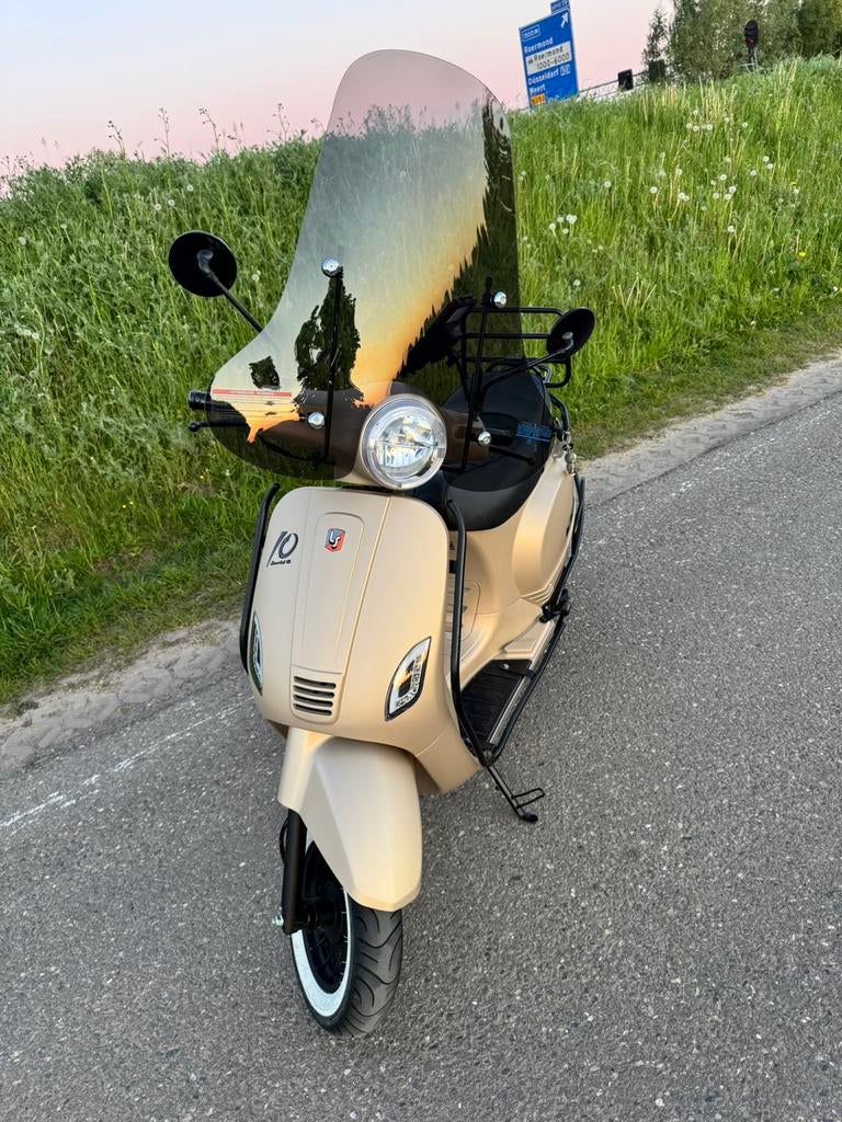 La Souris Sourini R • Limited Edition‼️ • Nieuwstaat‼️, Ophalen, Zo goed als nieuw, Benzine, Vespa