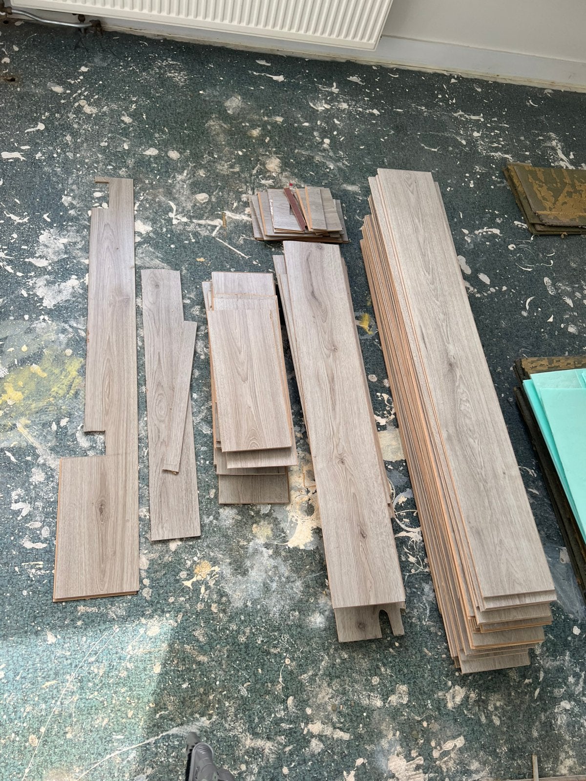 Gratis laminaat, lichtgrijs/eiken, ca. 15 m², Ophalen, Zo goed als nieuw, 250 cm of meer, Planken