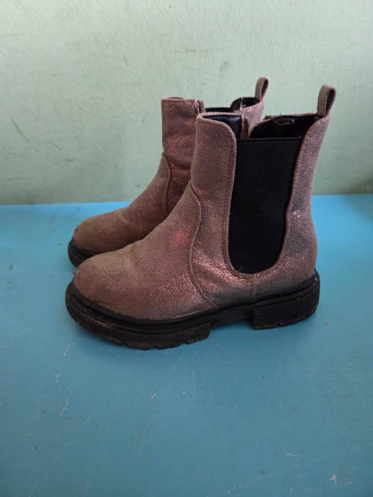Leuke glitterlaarzen voor meisjes, maat 27, Kinderen en Baby's, Kinderkleding | Schoenen en Sokken, Gebruikt, Meisje, Ophalen of Verzenden