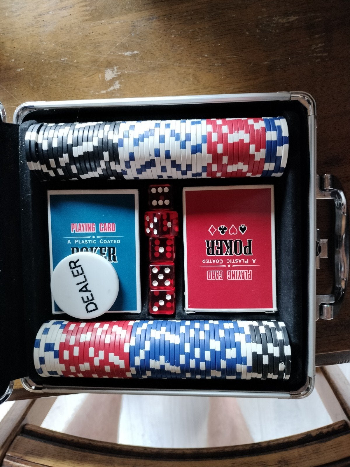 Pokerset in aluminium koffer met fisches, Vijf spelers of meer, Ophalen, Gebruikt