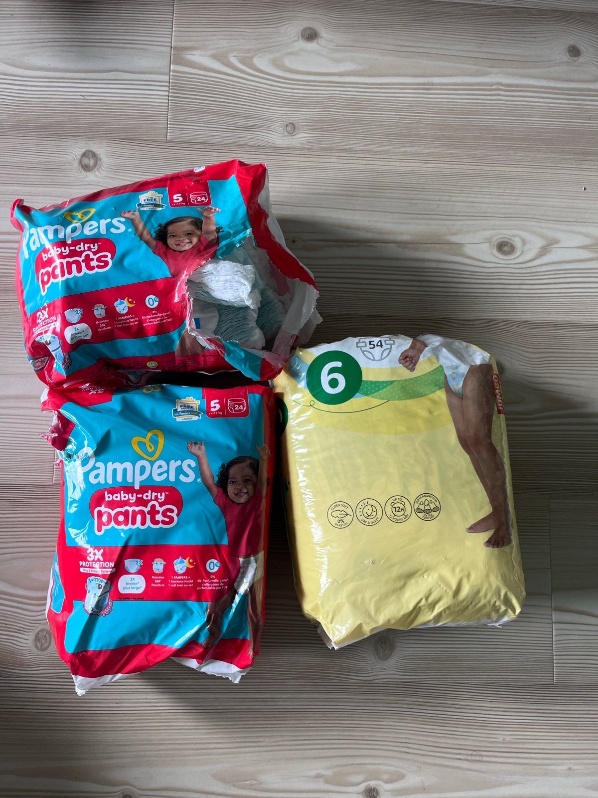 3 aangebroken luierbroekjes verpakkingen, Ophalen of Verzenden, Gebruikt