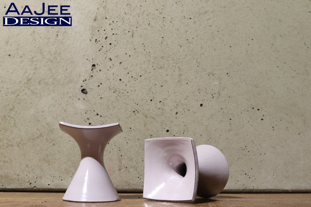 Set van 2 keramieken vaasjes - Cor Unum, Gebruikt, Handgemaakt, 9 cm, Ophalen of Verzenden