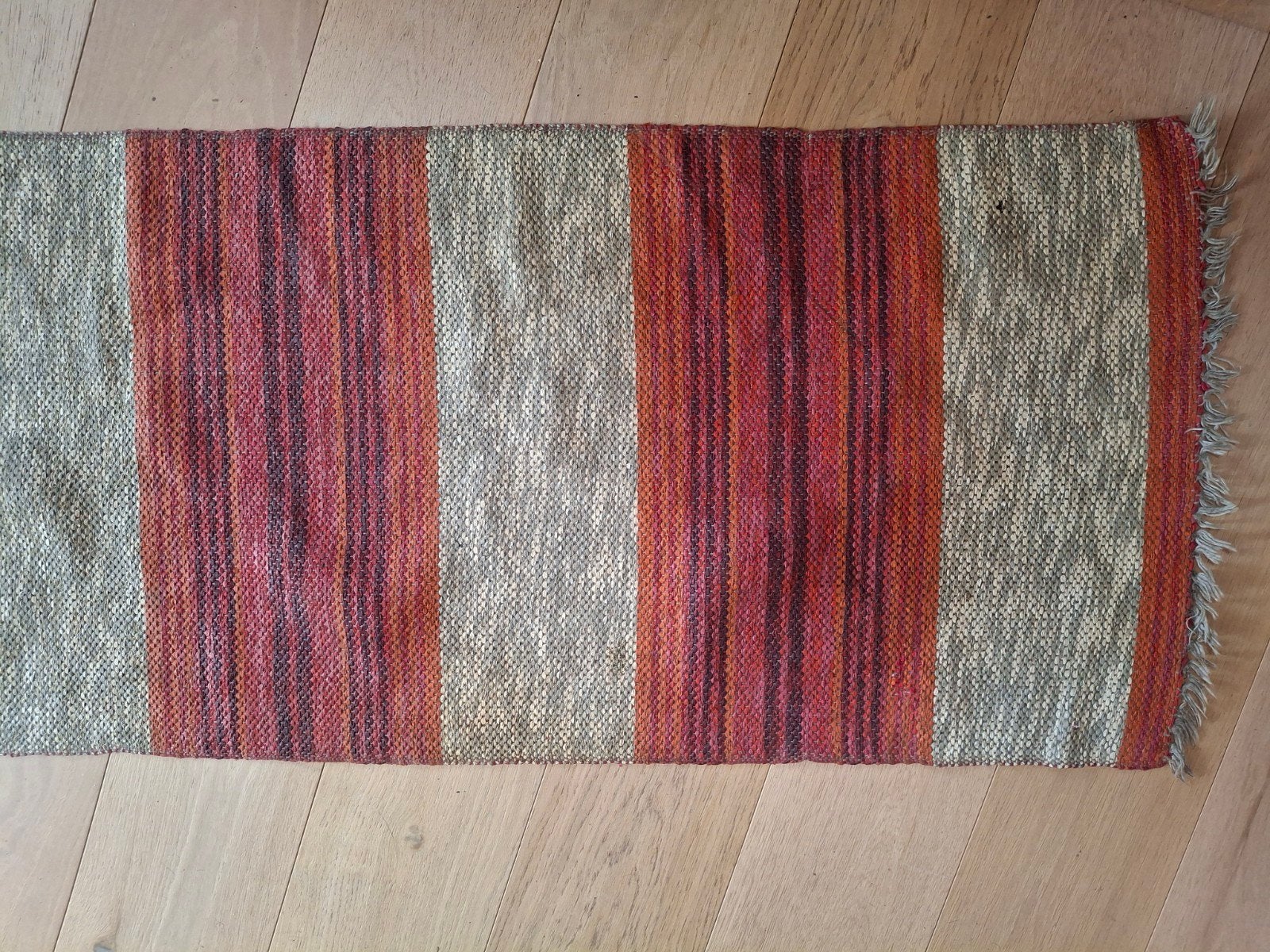 Zweeds voddenkleed / plastmatta 390 cm lang, Huis en Inrichting, Gebruikt, Grijs, Rechthoekig, 50 tot 100 cm